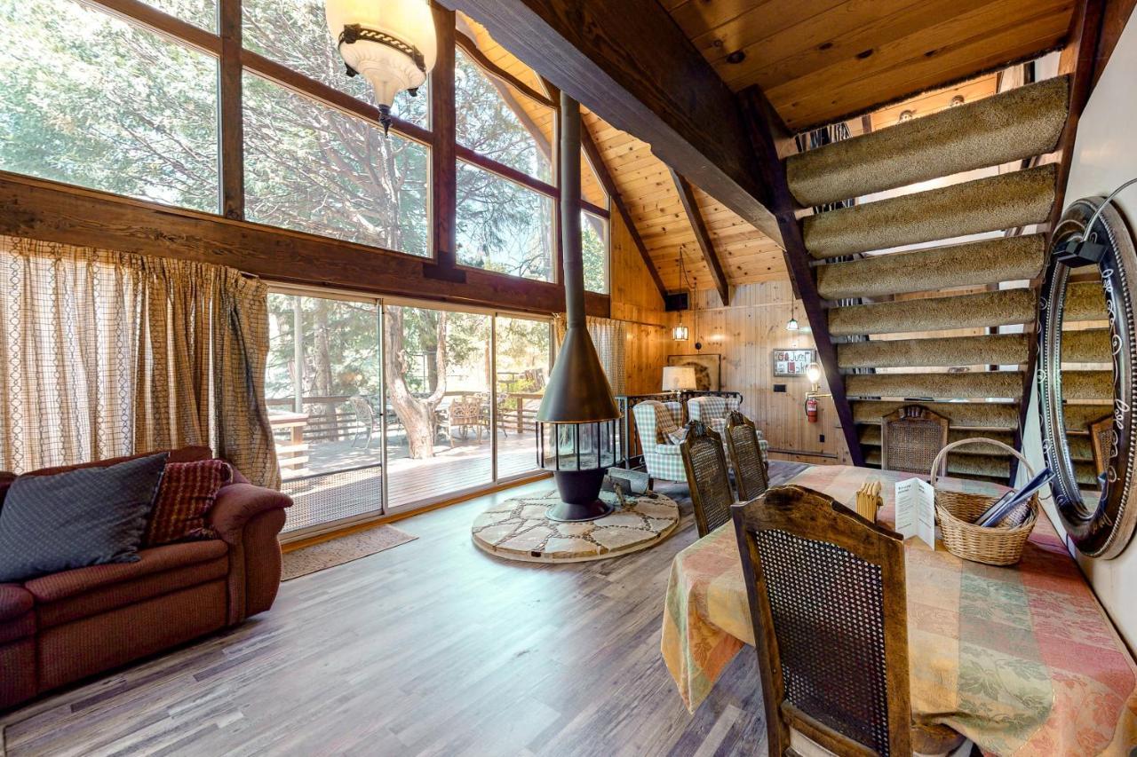 Retro Cabin Lake Arrowhead Exterior photo