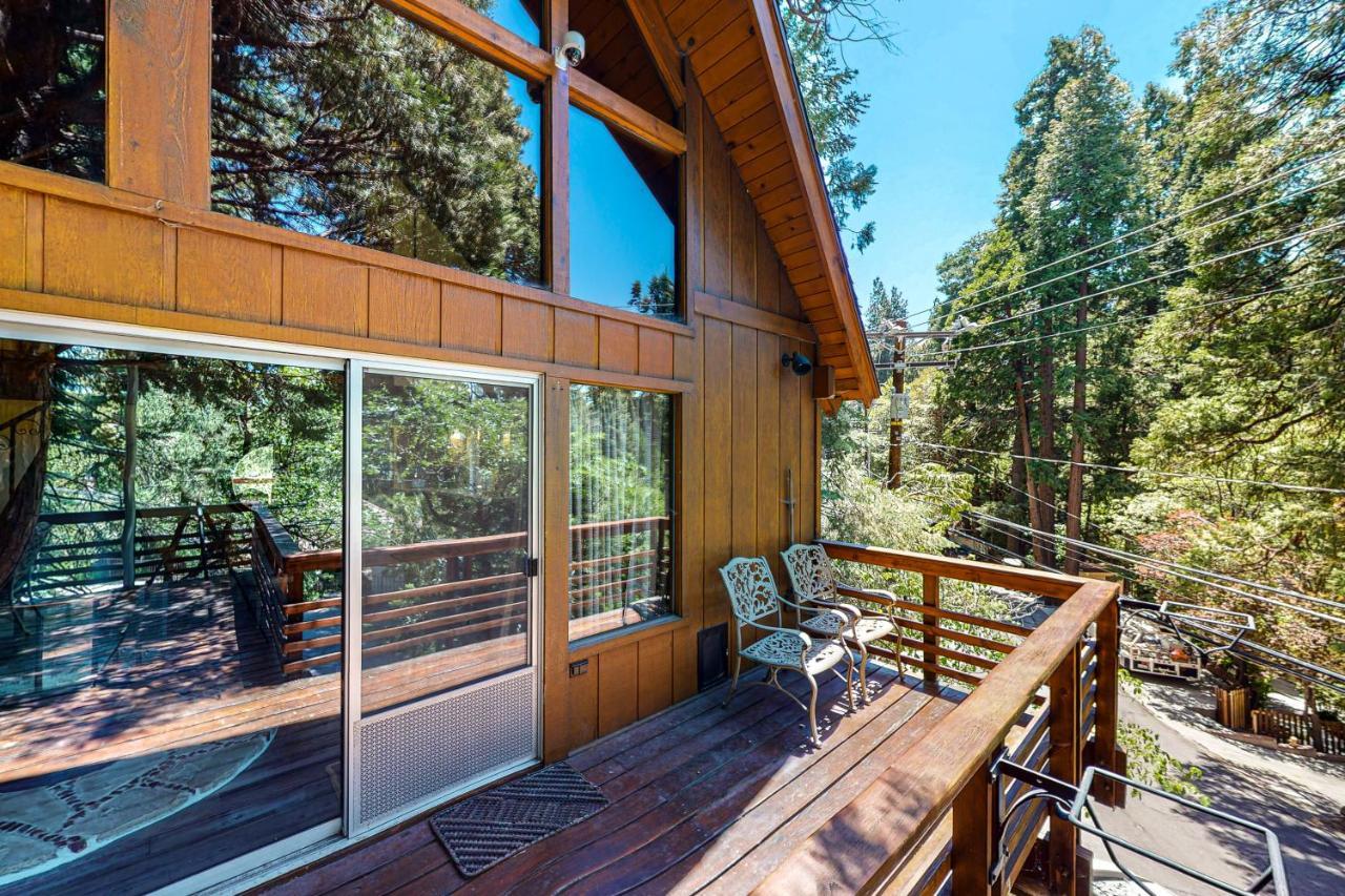 Retro Cabin Lake Arrowhead Exterior photo
