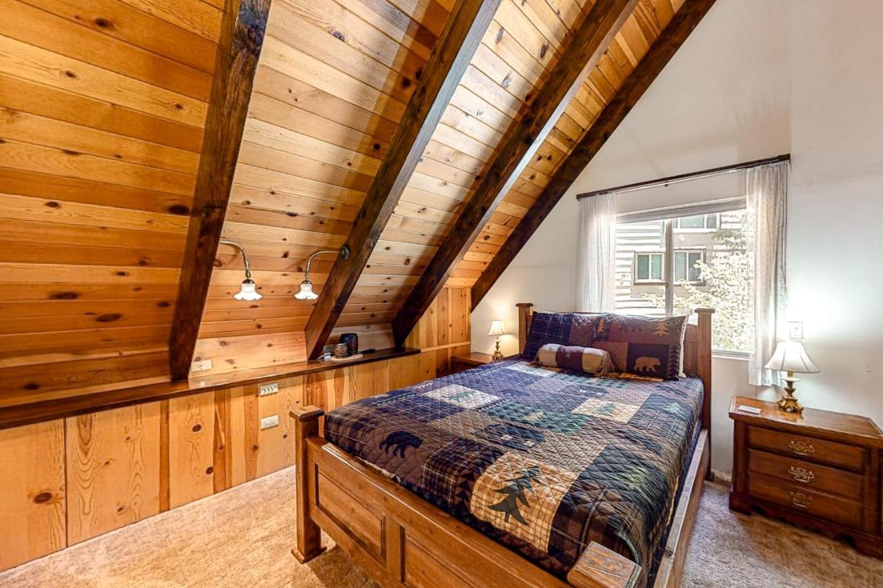 Retro Cabin Lake Arrowhead Exterior photo