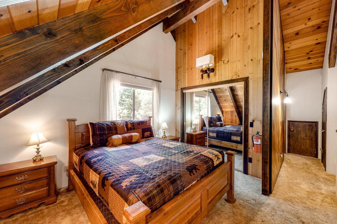 Retro Cabin Lake Arrowhead Exterior photo